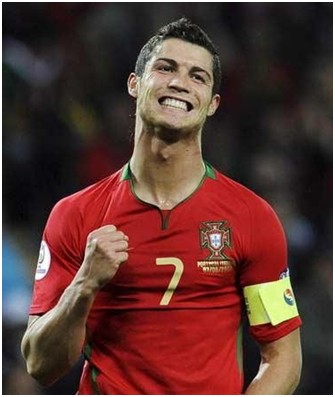 亚精英赛半场：科罗纳多破门被吹，沙迦暂0-0利雅得新月（亚精英赛半场战况：科罗纳多进球无效，沙迦与利雅得新月暂0-0）