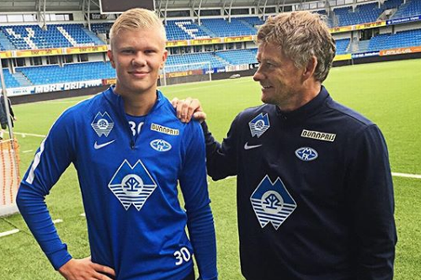 图片报：冬窗不启动解约条款，凯恩考虑世界杯后与拜仁续约（图片报：冬窗不激活解约条款，凯恩或在世界杯后与拜仁续约）